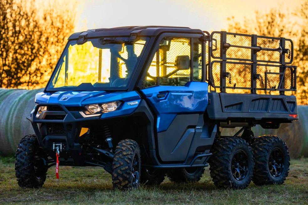 Can-Am Defender 6x6 Limited 2023 ракурс